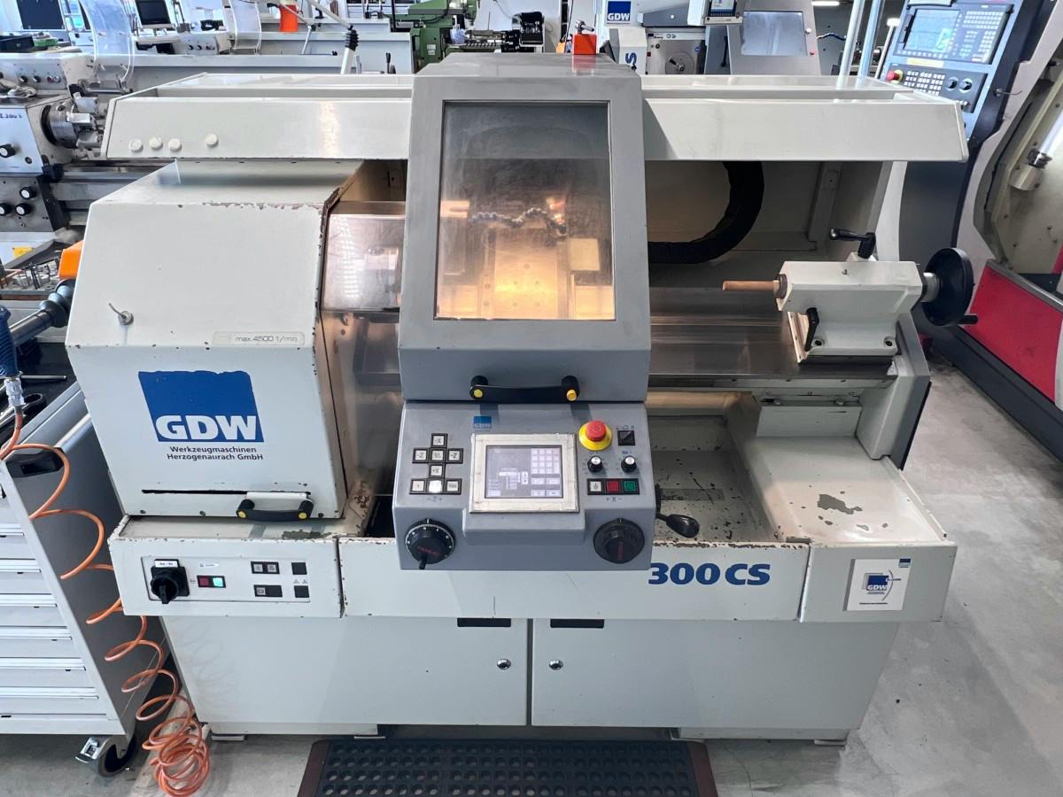 GDW 300 CS – Cycle-controlled lathe